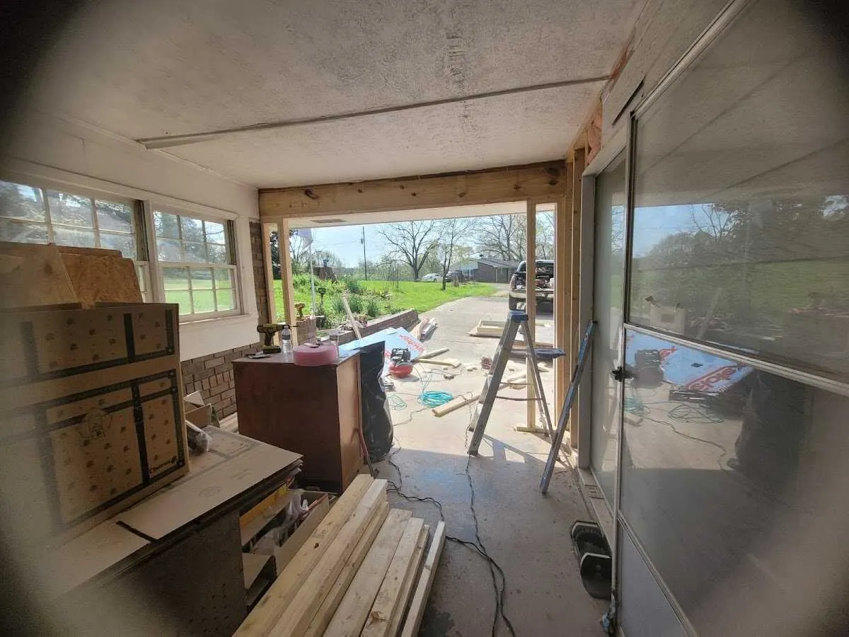 Air movers and dehumidifier for Drying & Dehumidification in Ellisville